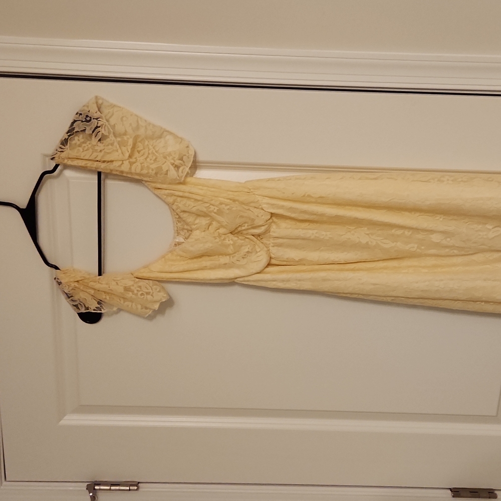Yellow maternity gown